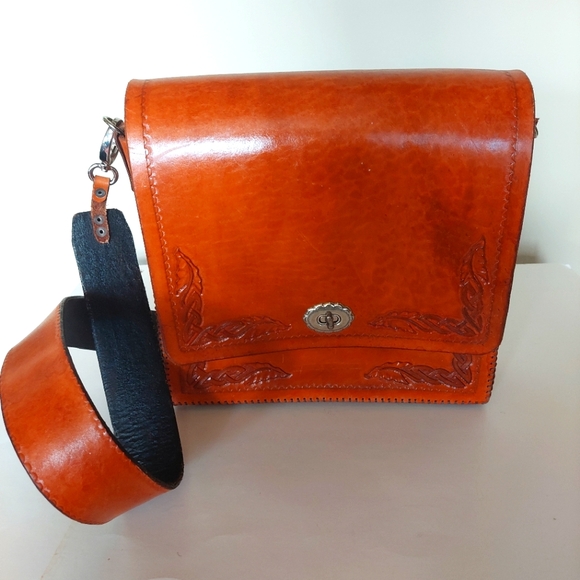 Handmade Leather Shoulder Bag - Picture 1 of 9